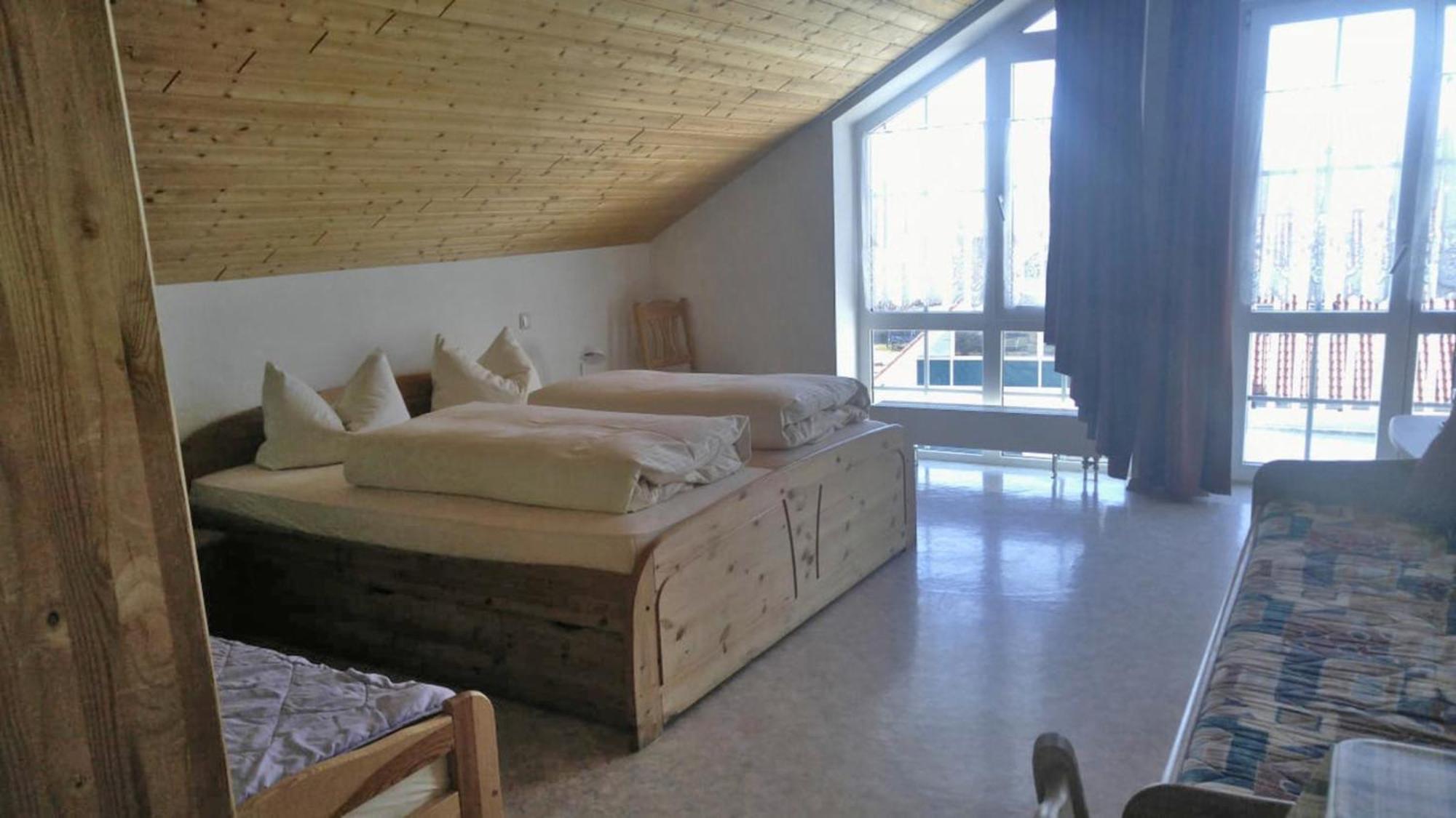 Gaestehaus Am Rathaus, Mehrbettzimmer 1 Hohenpeissenberg Экстерьер фото