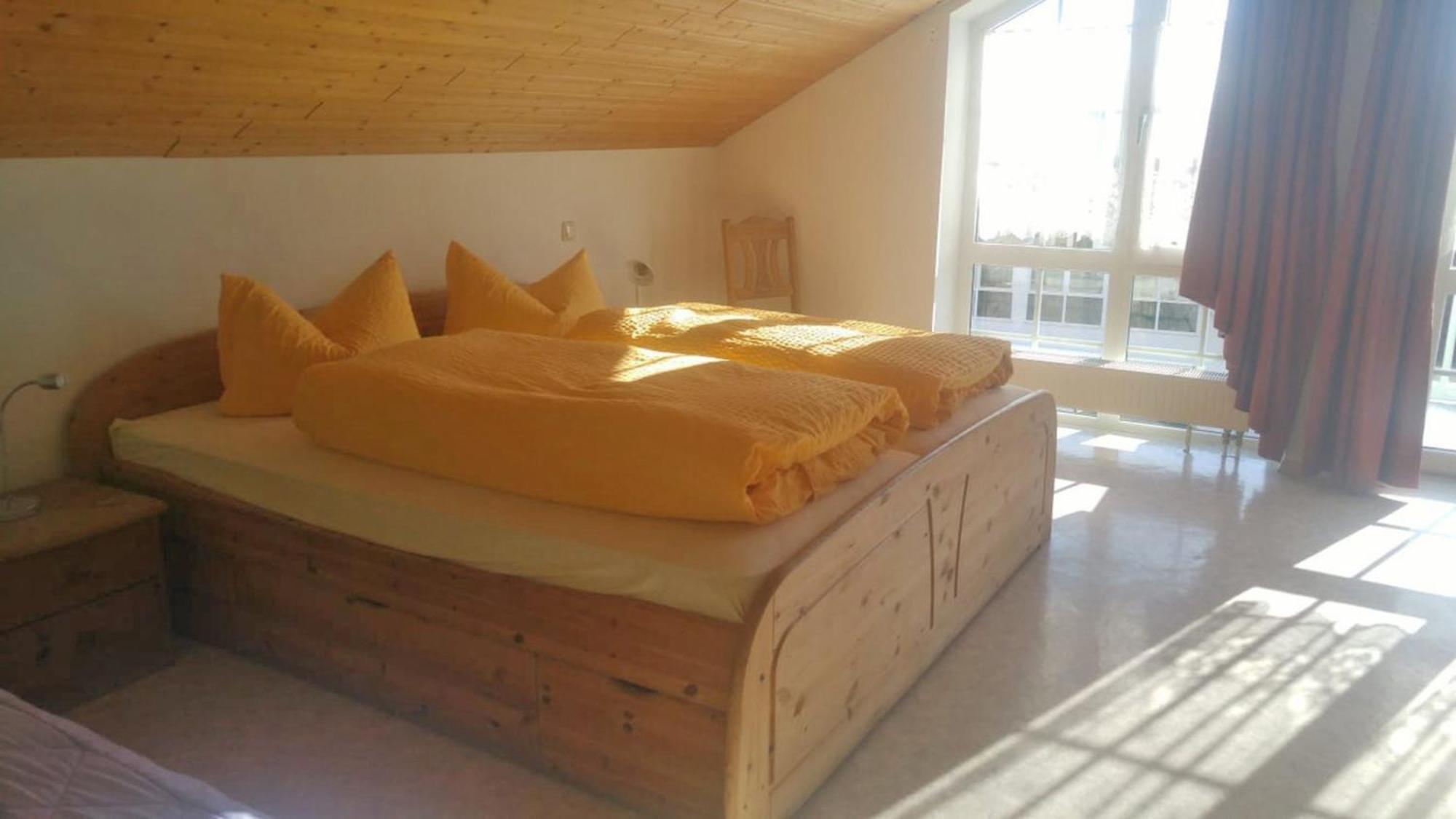 Gaestehaus Am Rathaus, Mehrbettzimmer 1 Hohenpeissenberg Экстерьер фото